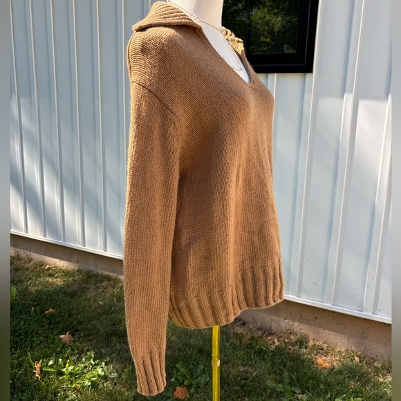 Tuckernuck Georgina Wool & Cashmere ETC V-Neck Tan Sweater - Picture 4 of 7